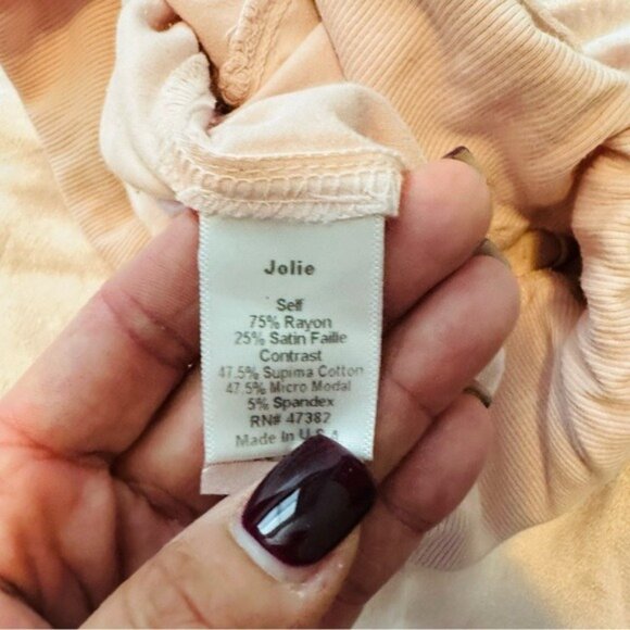 PJ Harlow Jolie Blush Lounge Pajama Set Ribbed Top Satin Pants Size Small - Picture 13 of 13